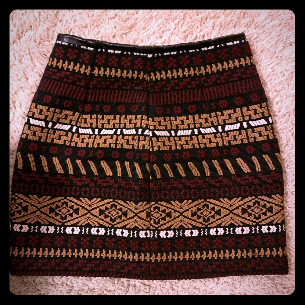 Aztec mini skirt